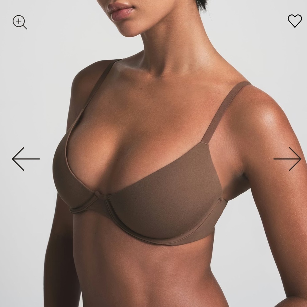 SKIMS NWT Fits Everybody Scoop Plunge Bra in Jasper color size 42D